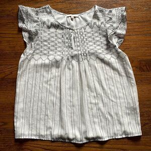 Skies Are Blue White & Black Flutter Sleeve Top